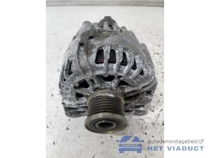 Gebruikte Dynamo Renault Captur (2R) 1.2 TCE 16V EDC Prijs € 65,00 Margeregeling aangeboden door Het Viaduct