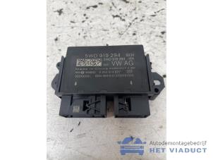 Gebruikte PDC Module Volkswagen Golf VIII (CD1) 1.5 TSI 16V Prijs € 60,00 Margeregeling aangeboden door Het Viaduct