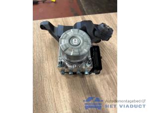 Gebruikte ABS Pomp BMW M135 (F40) M135i xDrive 2.0 TwinPower 16V Prijs € 450,00 Margeregeling aangeboden door Het Viaduct