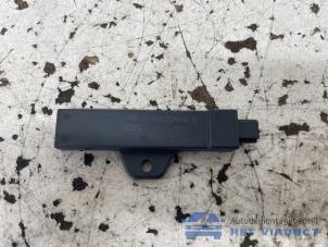 Gebruikte Keyless entry antenne BMW M135 (F40) M135i xDrive 2.0 TwinPower 16V Prijs € 25,00 Margeregeling aangeboden door Het Viaduct