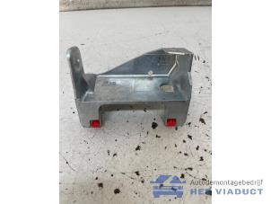 Gebruikte Steun (diversen) BMW M135 (F40) M135i xDrive 2.0 TwinPower 16V Prijs € 15,00 Margeregeling aangeboden door Het Viaduct