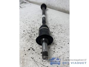 Gebruikte Aandrijfas links-achter BMW M135 (F40) M135i xDrive 2.0 TwinPower 16V Prijs € 300,00 Margeregeling aangeboden door Het Viaduct