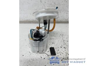 Gebruikte Benzinepomp BMW M135 (F40) M135i xDrive 2.0 TwinPower 16V Prijs € 80,00 Margeregeling aangeboden door Het Viaduct