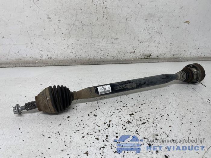Gebruikte Aandrijfas rechts-voor Seat Leon (5FB) 1.6 TDI 16V Prijs € 100,00 Margeregeling aangeboden door Het Viaduct