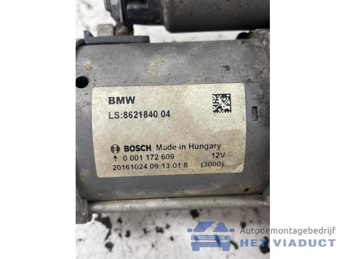 Startmotor van een BMW M1 (F21) M140i 3.0 24V 2016
