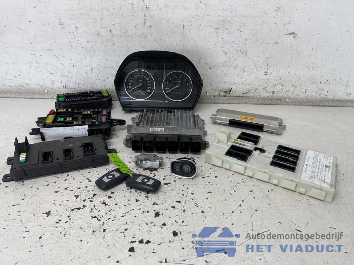 Gebruikte Kontaktslot + computer BMW M1 (F21) M140i 3.0 24V Prijs € 1.250,00 Margeregeling aangeboden door Het Viaduct