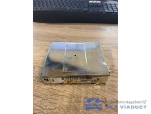 Gebruikte Radio module Audi A4 Cabriolet (B6) 3.0 V6 30V Prijs € 45,00 Margeregeling aangeboden door Het Viaduct