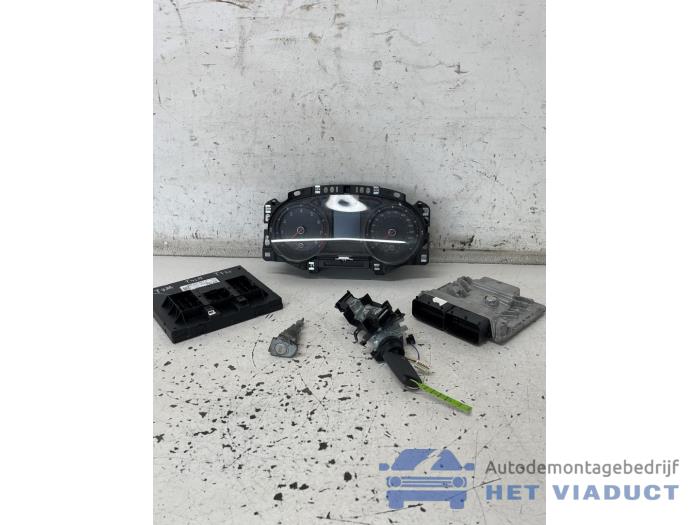 Gebruikte Kontaktslot + computer Volkswagen Golf VII (AUA) 2.0 GTI 16V Prijs € 650,00 Margeregeling aangeboden door Het Viaduct