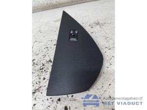 Gebruikte Airbag schakelaar Volkswagen Polo VI (AW1) 1.0 MPI 12V Prijs € 10,00 Margeregeling aangeboden door Het Viaduct