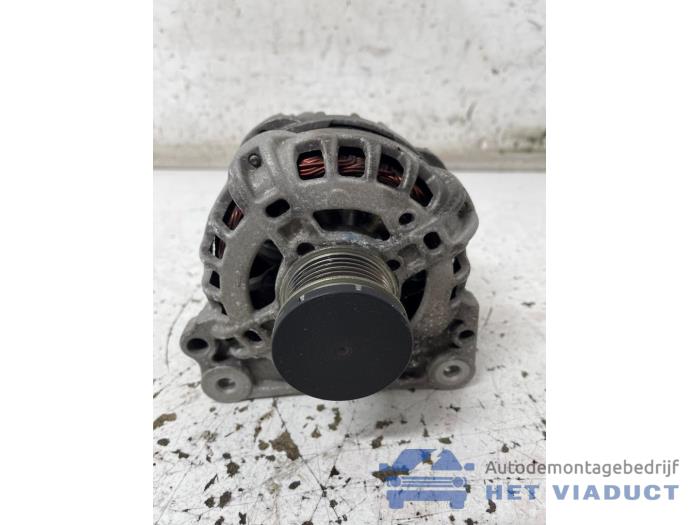 Gebruikte Dynamo Volkswagen Polo VI (AW1) 1.0 MPI 12V Prijs € 40,00 Margeregeling aangeboden door Het Viaduct