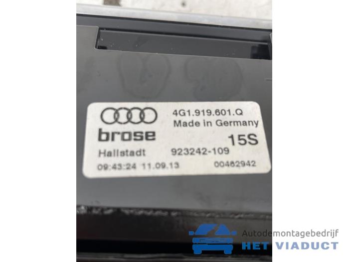 Head-up display van een Audi A6 Avant (C7) 3.0 TDI V6 24V 2013