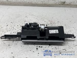 Gebruikte Head-up display Audi A6 Avant (C7) 3.0 TDI V6 24V Prijs € 460,00 Margeregeling aangeboden door Het Viaduct