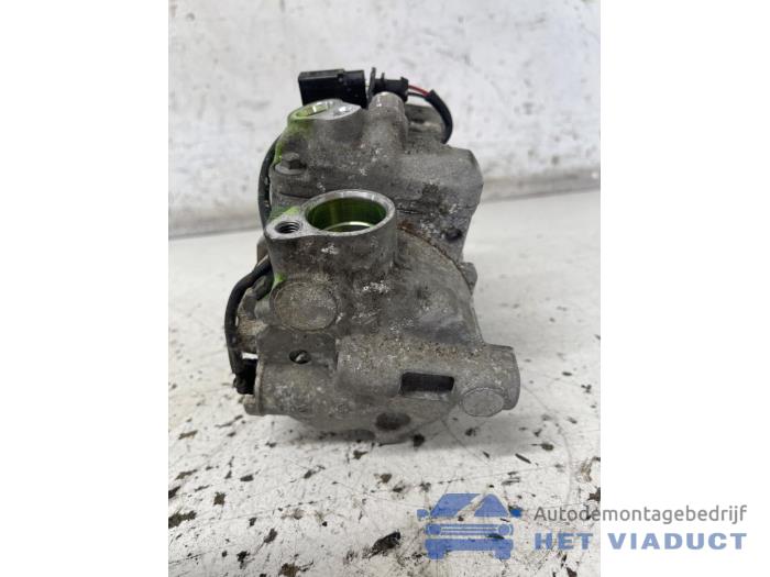 Aircopomp van een Audi A6 Avant (C7) 3.0 TDI V6 24V 2013