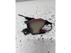 Gebruikte Antenne (diversen) Skoda Kamiq 1.5 TSI 16V Prijs € 30,00 Margeregeling aangeboden door Het Viaduct