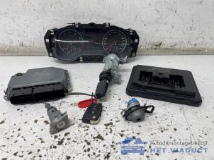 Gebruikte Kontaktslot + computer Volkswagen Polo VI (AW1) 1.6 TDI 16V 95 Prijs € 450,00 Margeregeling aangeboden door Het Viaduct