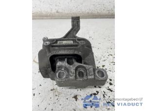 Gebruikte Motorsteun Skoda Octavia Combi (5EAC) 2.0 TDI RS 16V Prijs € 35,00 Margeregeling aangeboden door Het Viaduct