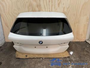 Gebruikte Achterklep BMW 1 serie (F40) 118d 2.0 16V Prijs € 700,00 Margeregeling aangeboden door Het Viaduct