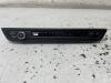 BMW 1 serie (F40) 118d 2.0 16V Radiobedienings paneel