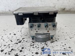 Gebruikte ABS Pomp BMW 1 serie (F40) 118d 2.0 16V Prijs € 190,00 Margeregeling aangeboden door Het Viaduct