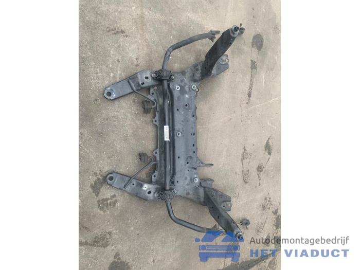 Gebruikte Subframe BMW 1 serie (F40) 118d 2.0 16V Prijs € 220,00 Margeregeling aangeboden door Het Viaduct