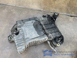 Gebruikte Adblue tank Peugeot 308 SW (L4/L9/LC/LJ/LR) 1.5 BlueHDi 100 Prijs € 400,00 Margeregeling aangeboden door Het Viaduct