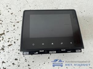 Gebruikte Display Interieur Renault Clio V (RJAB) 1.0 TCe 100 12V Prijs € 120,00 Margeregeling aangeboden door Het Viaduct