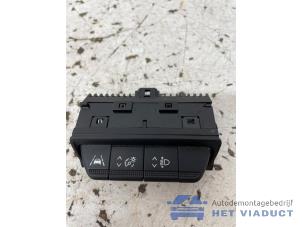 Gebruikte Cockpit dimmer Renault Clio V (RJAB) 1.0 TCe 100 12V Prijs € 20,00 Margeregeling aangeboden door Het Viaduct