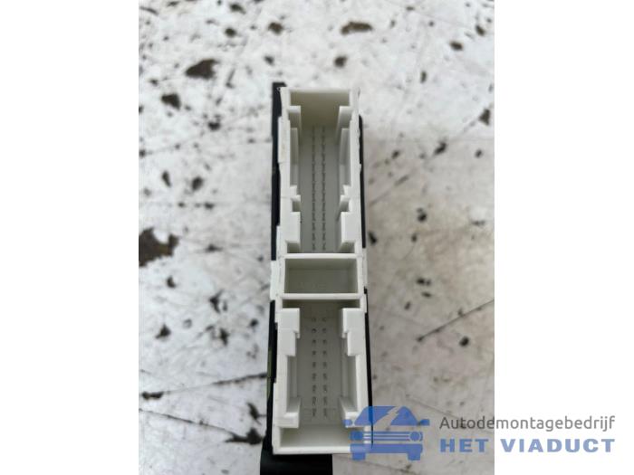 PDC Module van een Seat Ibiza V (KJB) 1.0 TSI 12V 2019