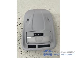 Gebruikte Binnenverlichting voor Opel Crossland (X) 1.2 12V Prijs € 40,00 Margeregeling aangeboden door Het Viaduct