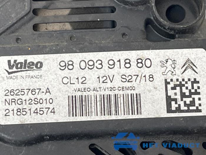 Dynamo van een Opel Crossland (X) 1.2 12V 2018