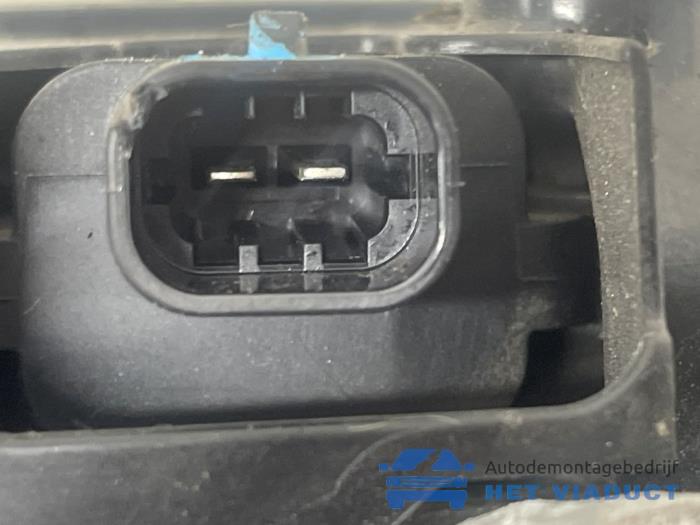 Dynamo van een Opel Astra K Sports Tourer 1.2 Turbo 12V 2022