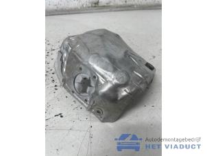 Gebruikte Hitteschild uitlaat Opel Astra K Sports Tourer 1.2 Turbo 12V Prijs € 25,00 Margeregeling aangeboden door Het Viaduct