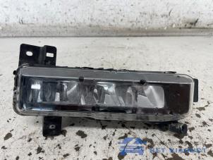 Gebruikte Mistlamp rechts-voor BMW 1 serie (F40) 118d 2.0 16V Prijs € 120,00 Margeregeling aangeboden door Het Viaduct