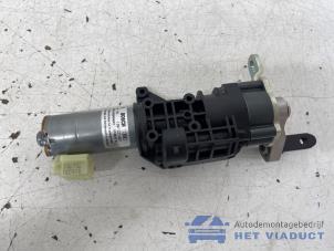 Gebruikte Achterklep motor Audi A4 Avant (B9) 2.0 TDI Ultra 16V Prijs € 55,00 Margeregeling aangeboden door Het Viaduct