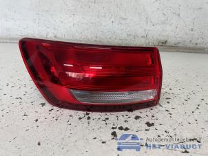 Gebruikte Achterlicht links Audi A4 Avant (B9) 2.0 TDI Ultra 16V Prijs € 90,00 Margeregeling aangeboden door Het Viaduct