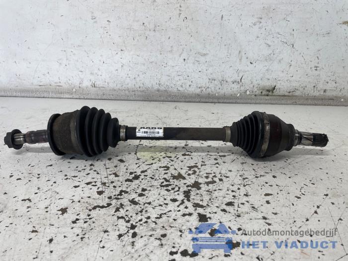 Gebruikte Steekas links-voor Opel Astra K Sports Tourer 1.4 Turbo 16V Prijs € 90,00 Margeregeling aangeboden door Het Viaduct