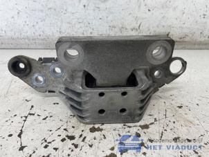 Gebruikte Motorsteun Opel Astra K Sports Tourer 1.4 Turbo 16V Prijs € 30,00 Margeregeling aangeboden door Het Viaduct