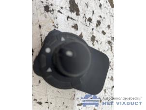 Gebruikte Spiegel Schakelaar Iveco New Daily VI 35C18, 40C18, 50C18, 65C18, 70C18, 35S18 Prijs € 15,00 Margeregeling aangeboden door Het Viaduct