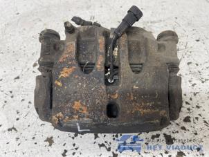 Gebruikte Remklauw (Tang) links-voor Iveco New Daily VI 35C18, 40C18, 50C18, 65C18, 70C18, 35S18 Prijs € 60,00 Margeregeling aangeboden door Het Viaduct