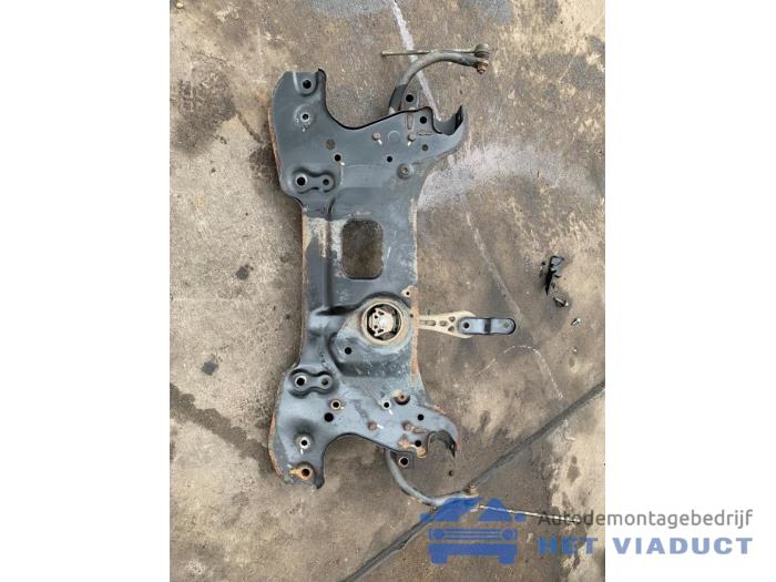 Gebruikte Subframe Volkswagen Caddy IV 2.0 TDI 102 Prijs € 150,00 Margeregeling aangeboden door Het Viaduct