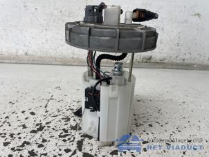 Gebruikte Benzinepomp Mitsubishi Space Star (A0) 1.0 12V Prijs € 50,00 Margeregeling aangeboden door Het Viaduct