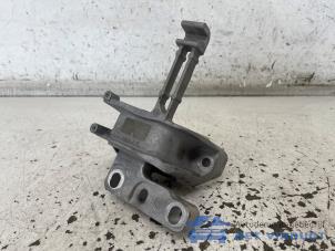 Gebruikte Motorsteun Volkswagen Polo VI (AW1) 1.0 MPi 12V Prijs € 30,00 Margeregeling aangeboden door Het Viaduct