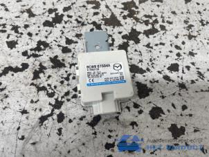 Gebruikte Module keyless vehicle Mazda CX-30 (DM) 2.0 e-SkyActiv-X 181 M Hybrid 16V Prijs € 30,00 Margeregeling aangeboden door Het Viaduct