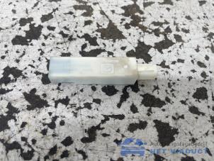 Gebruikte Keyless entry antenne Mazda CX-30 (DM) 2.0 e-SkyActiv-X 181 M Hybrid 16V Prijs € 20,00 Margeregeling aangeboden door Het Viaduct