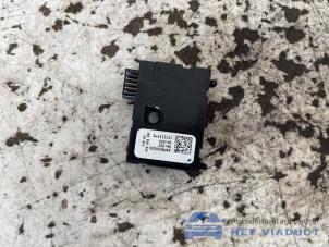 Gebruikte Sensor regen Volkswagen Tiguan (5N1/2) 2.0 TDI 16V 4Motion Prijs € 15,00 Margeregeling aangeboden door Het Viaduct