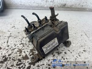 Gebruikte ABS Pomp Volkswagen Tiguan (5N1/2) 2.0 TDI 16V 4Motion Prijs € 100,00 Margeregeling aangeboden door Het Viaduct