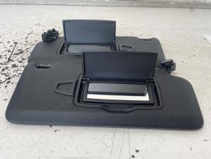 Gebruikte Zonneklep set Mercedes A (177.0) 1.3 A-180 Turbo 16V Prijs € 25,00 Margeregeling aangeboden door Het Viaduct