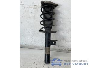 Gebruikte Mac Phersonpoot links-voor Mercedes A (177.0) 1.3 A-180 Turbo 16V Prijs € 270,00 Margeregeling aangeboden door Het Viaduct