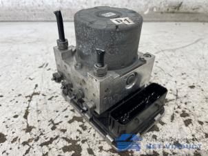 Gebruikte ABS Pomp Ford Fiesta 7 1.5 TDCi 120 Prijs € 140,00 Margeregeling aangeboden door Het Viaduct