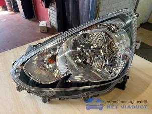 Gebruikte Koplamp links Mitsubishi Space Star (A0) 1.0 12V Prijs € 170,00 Margeregeling aangeboden door Het Viaduct